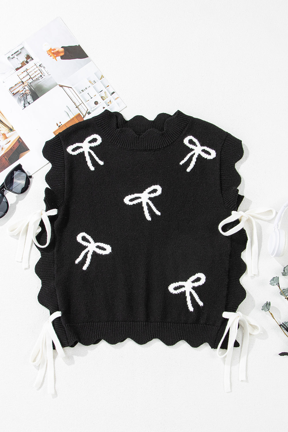 Black Bow Print Side Tie Scalloped Hem Knit Top