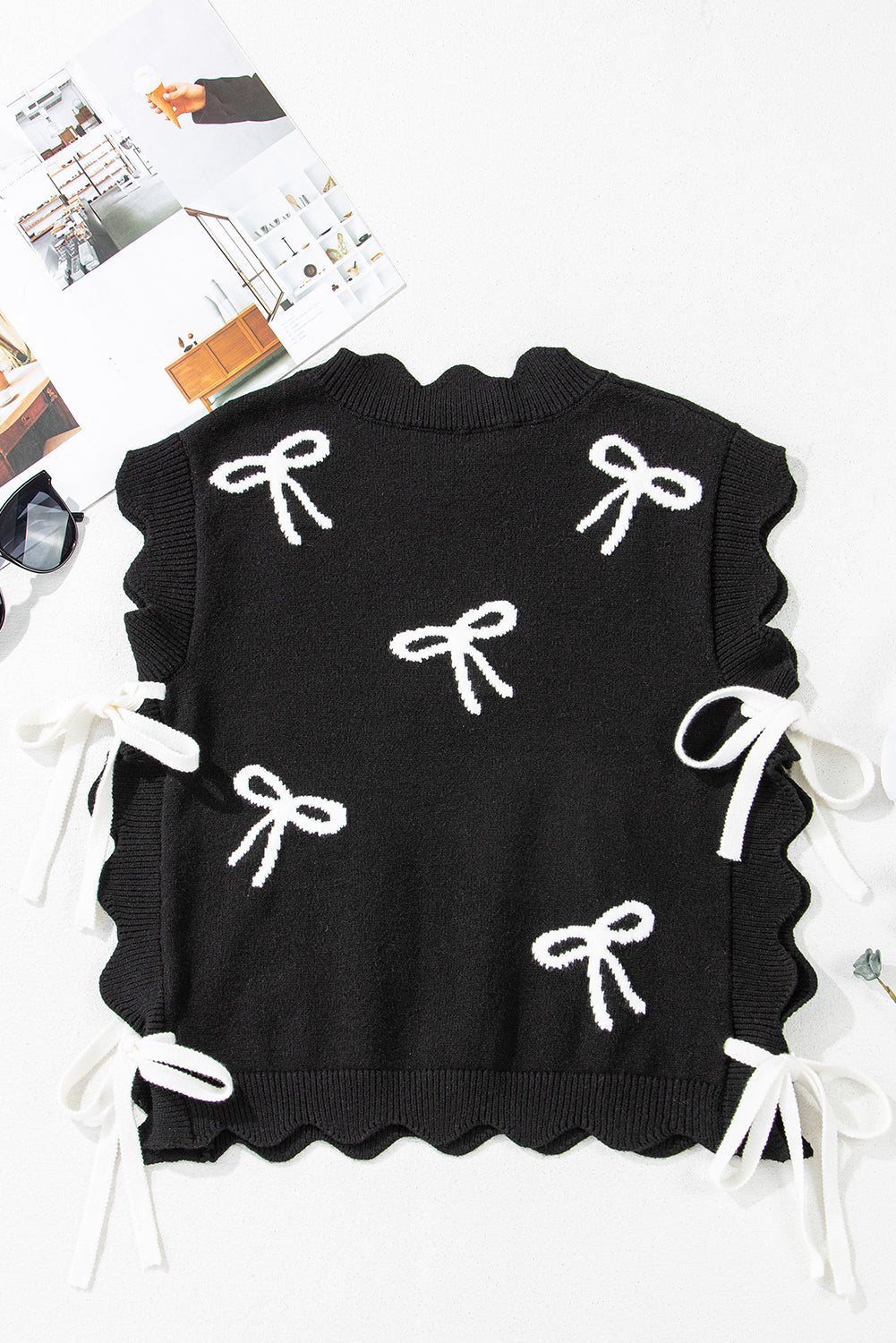 Black Bow Print Side Tie Scalloped Hem Knit Top