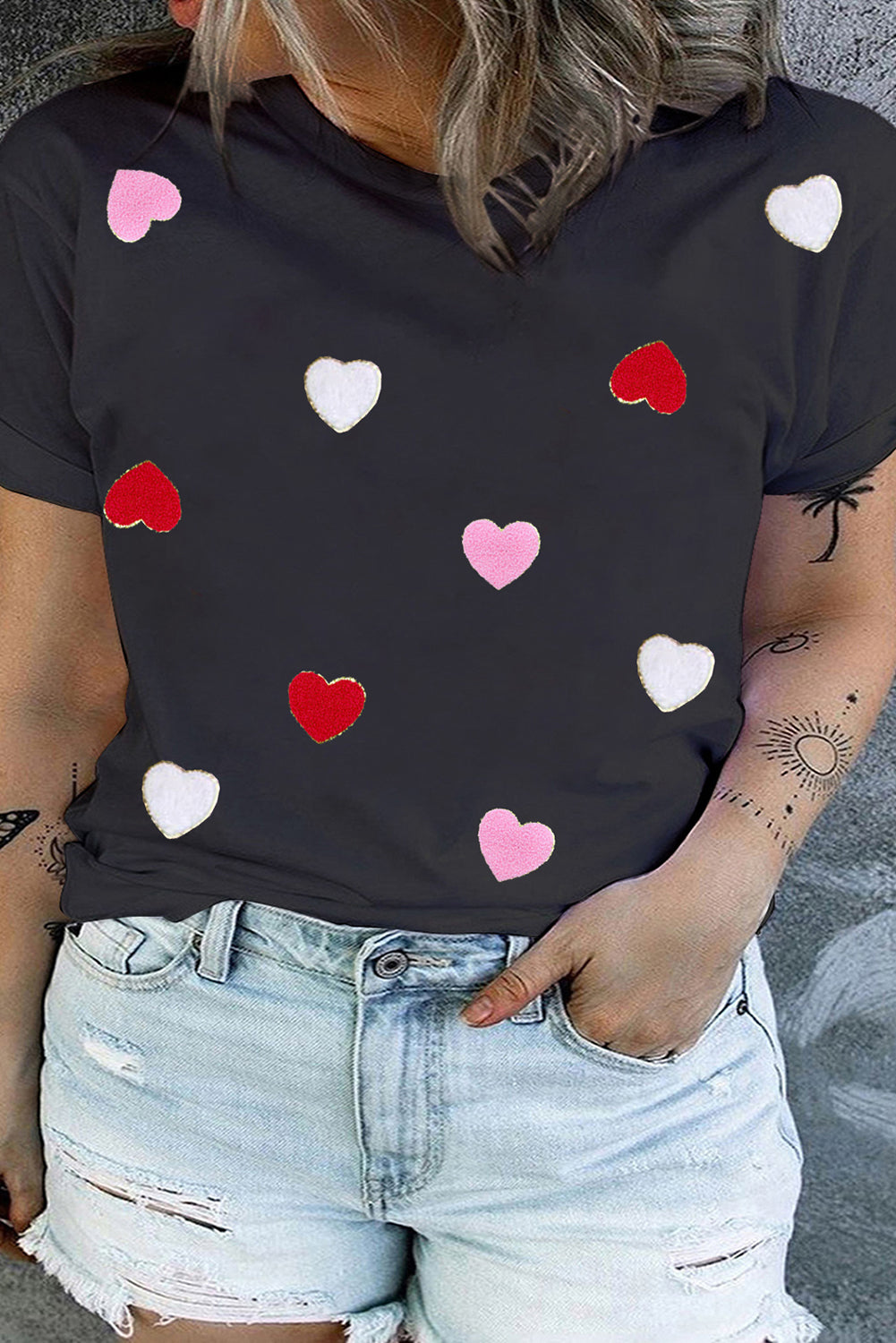 White Chenille Heart Patched Round Neck Plus Size Tee