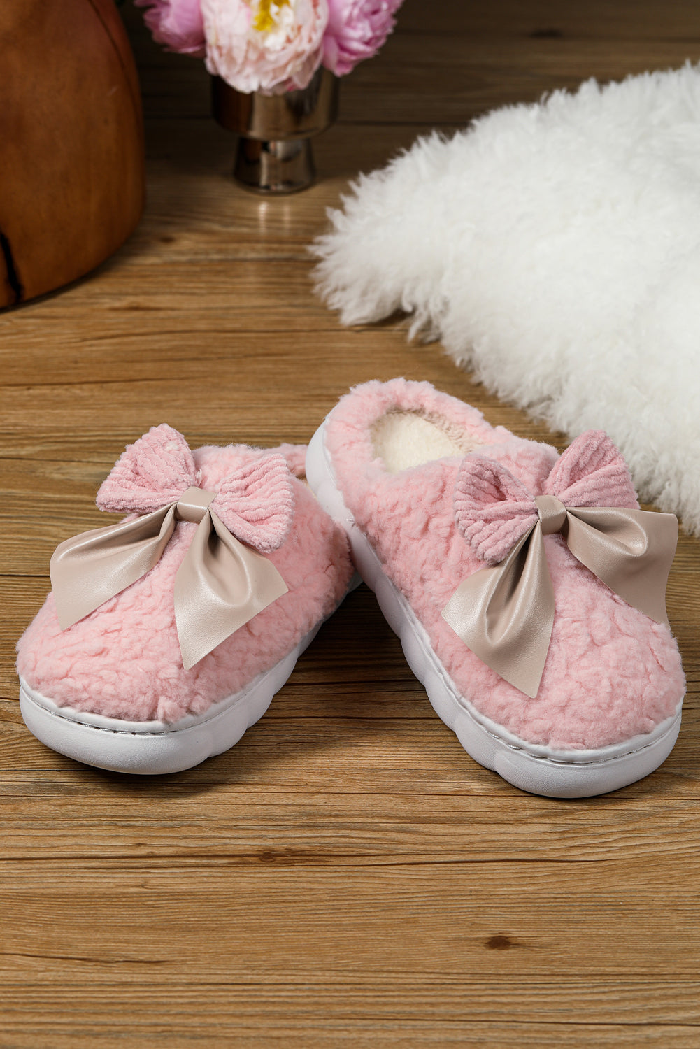 Camel Contrast Bowknot Applique Plush Winter Slippers