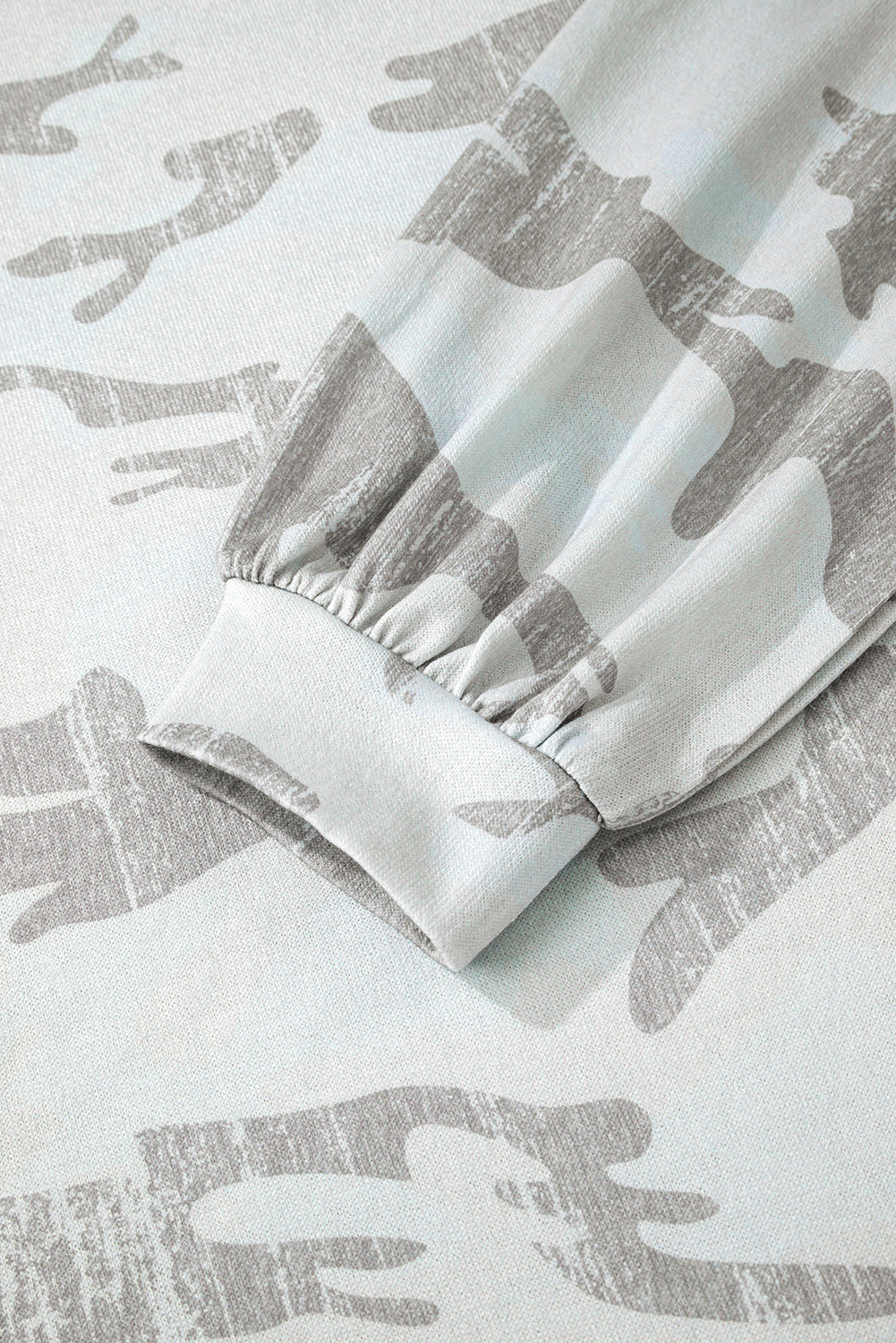 Green Camouflage Print Exposed Seam Drop Shoulder Sweatshirt