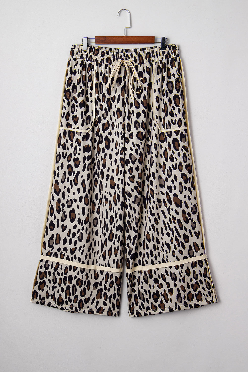 Korie Exposed Seam Patched Pocket (Plus)Size Leopard Wide Leg Pants