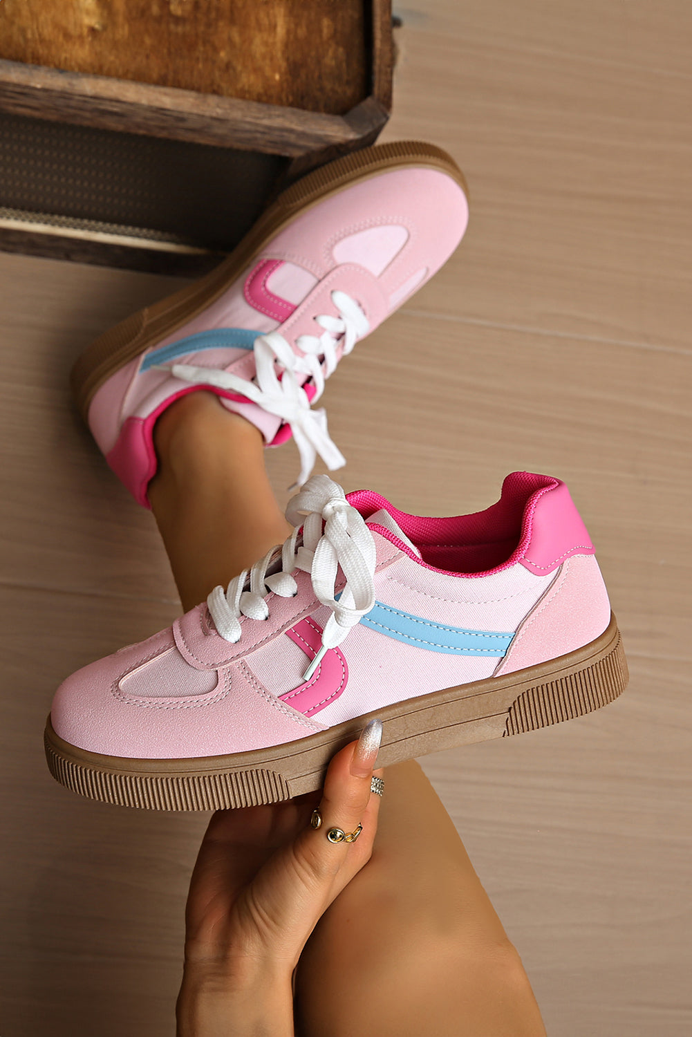 Rose Sneakers